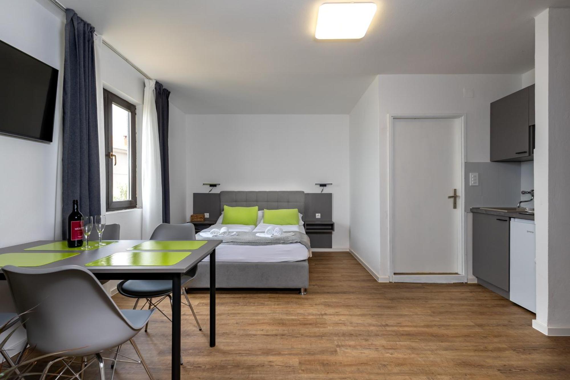 Apartments Dida Sime Starigrad Paklenica Eksteriør bilde