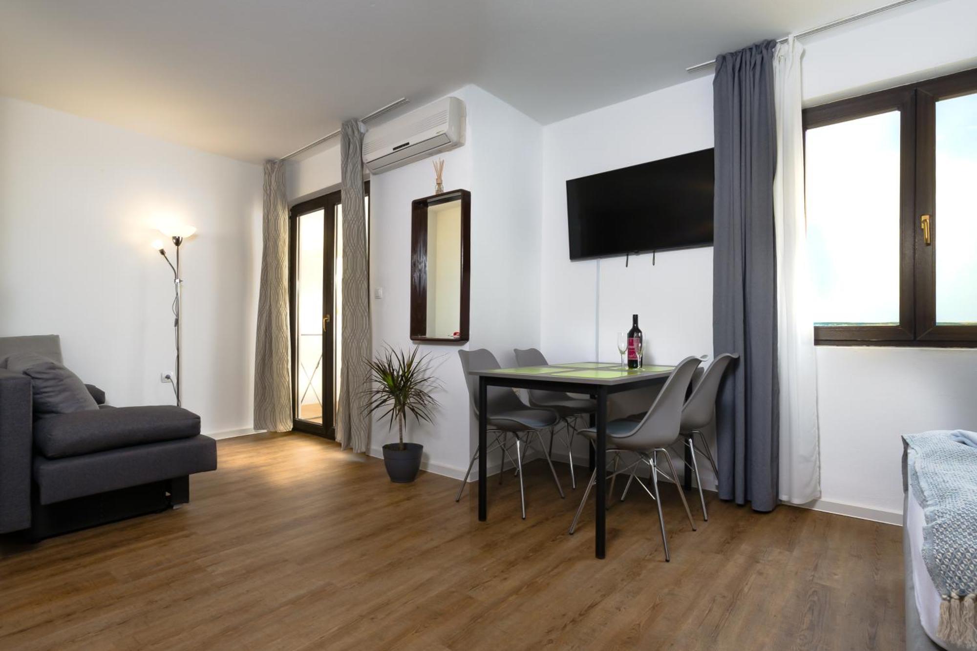 Apartments Dida Sime Starigrad Paklenica Rom bilde