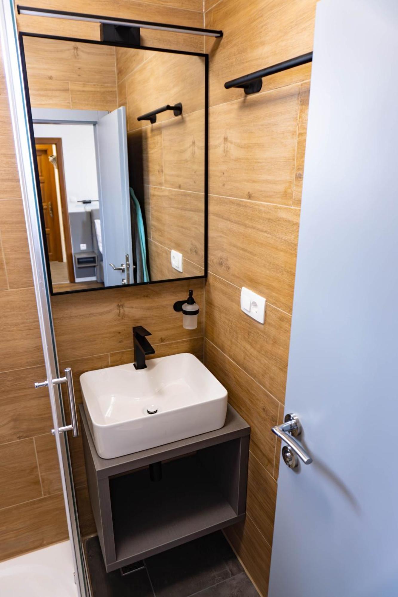 Apartments Dida Sime Starigrad Paklenica Eksteriør bilde